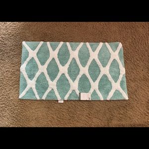 2 bath rugs